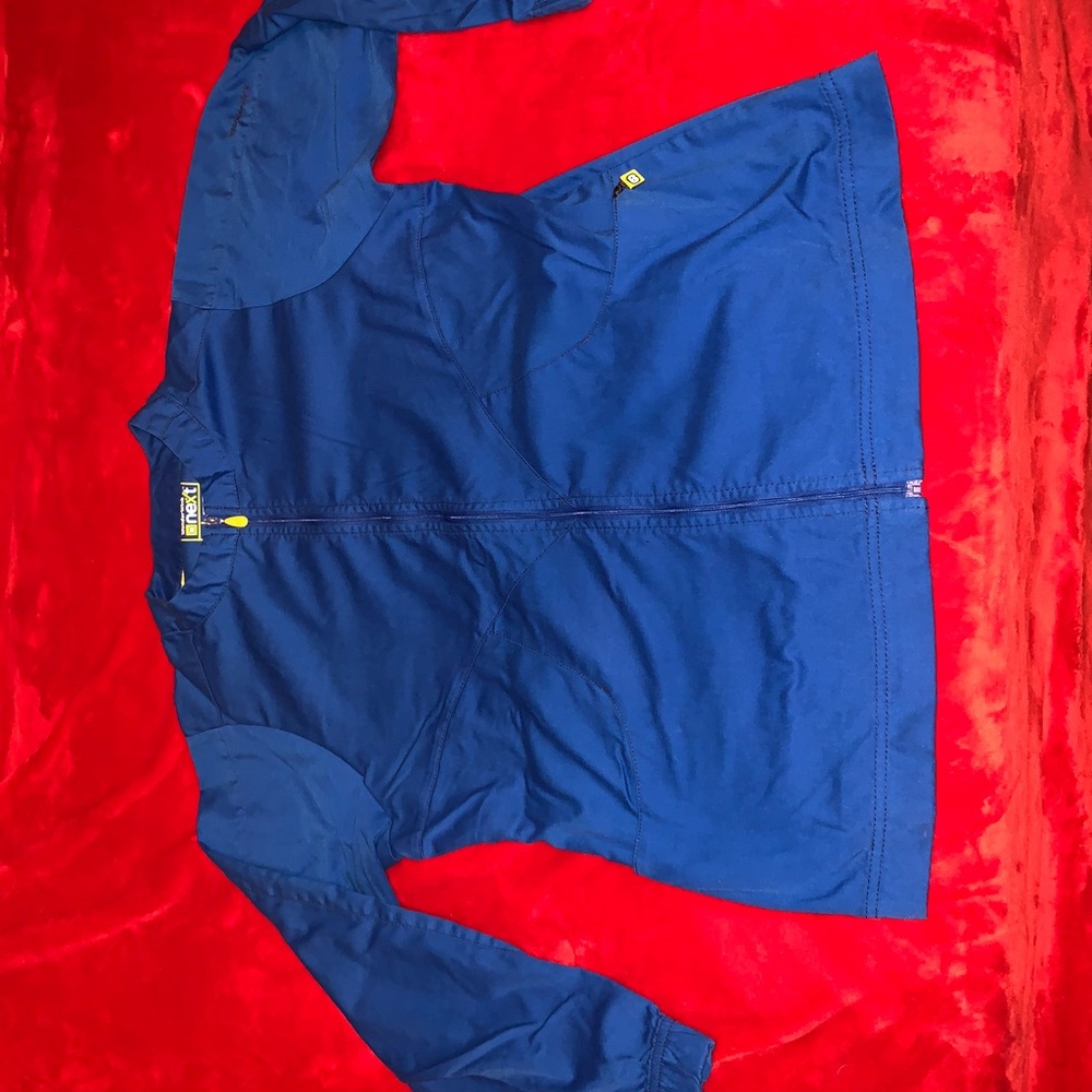 Wonderwink Scrub Jackets - Picture 4 of 7